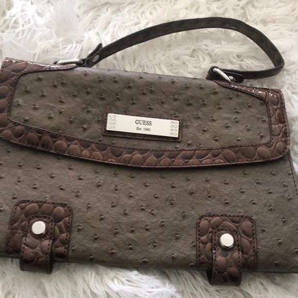 🔥Guess Handbag🔥🔥🔥🔥🔥 - Picture 5 of 8